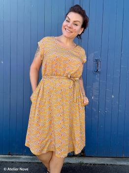 Preview: Viskose Vienna Coral Senftöne Retroblüten von Swafing by Bienvenido